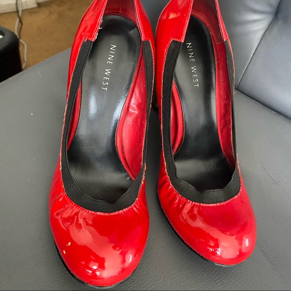 Red heels 👠